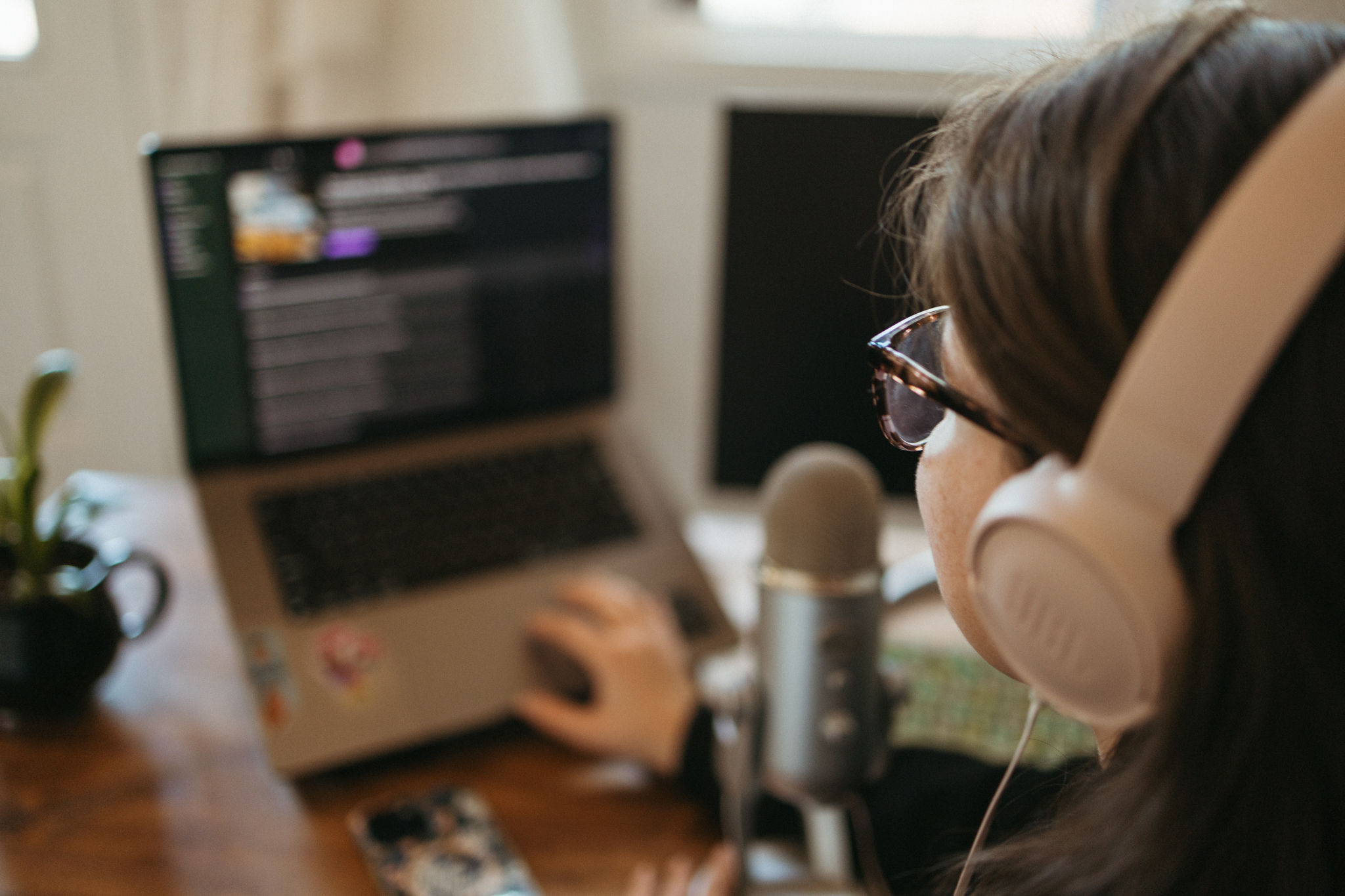 How to Get Your Podcast to Show Up on Google | The Comma Mama Co