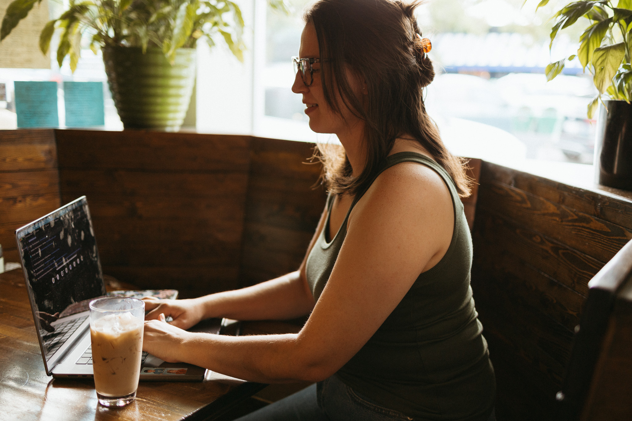 How to Market Your Business Outside of Social Media | The Comma Mama Co.