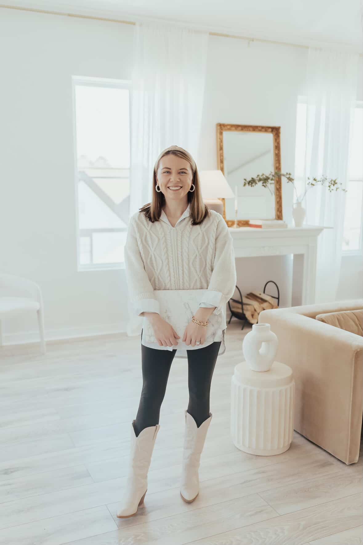 How to Blog Consistently as a Business Owner | The Comma Mama Co